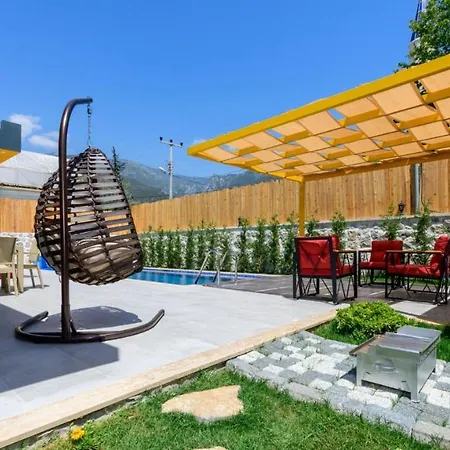 Zeytin Dali - Kalkan'da Jakuzili Balayi Villasi